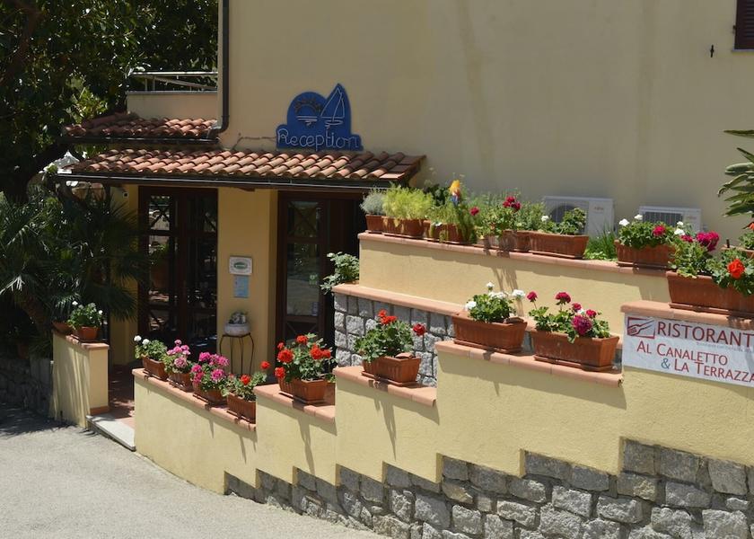 Tuscany Campo nell'Elba Exterior Detail