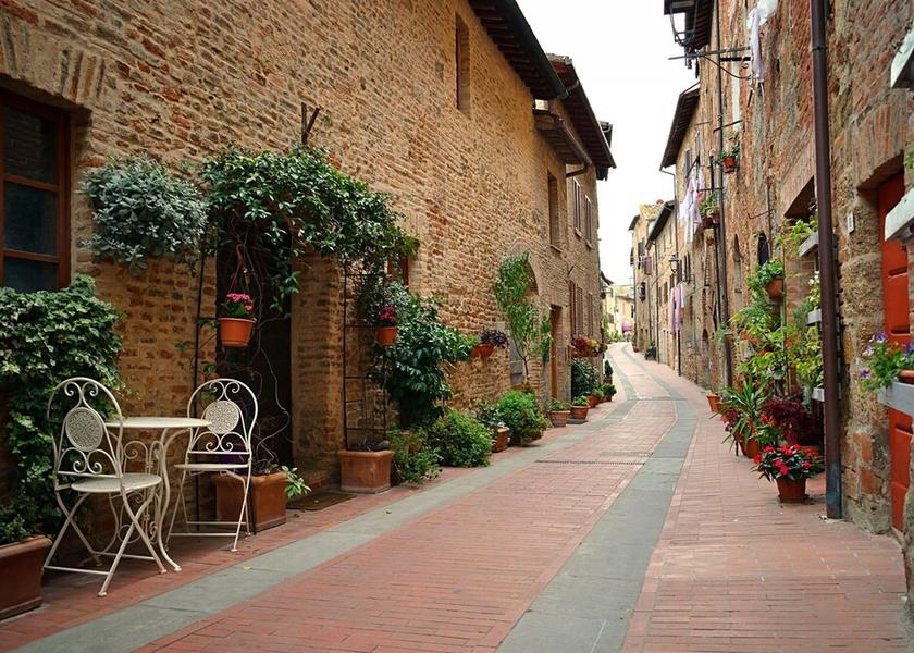 Tuscany Casole d'Elsa Outdoor Dining