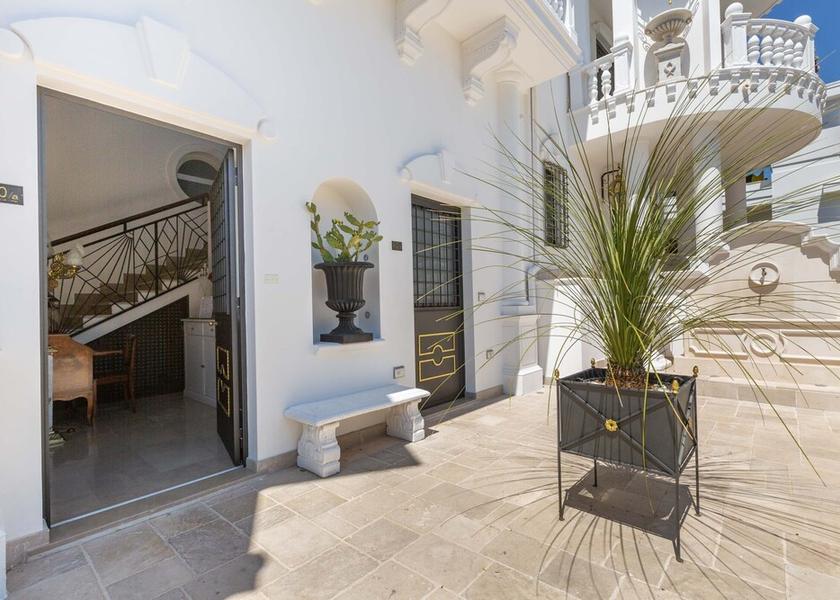 Puglia Melissano Exterior Detail