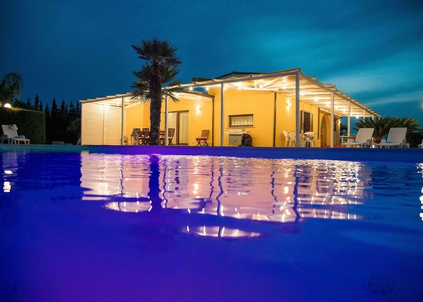 Puglia Melissano Exterior Detail