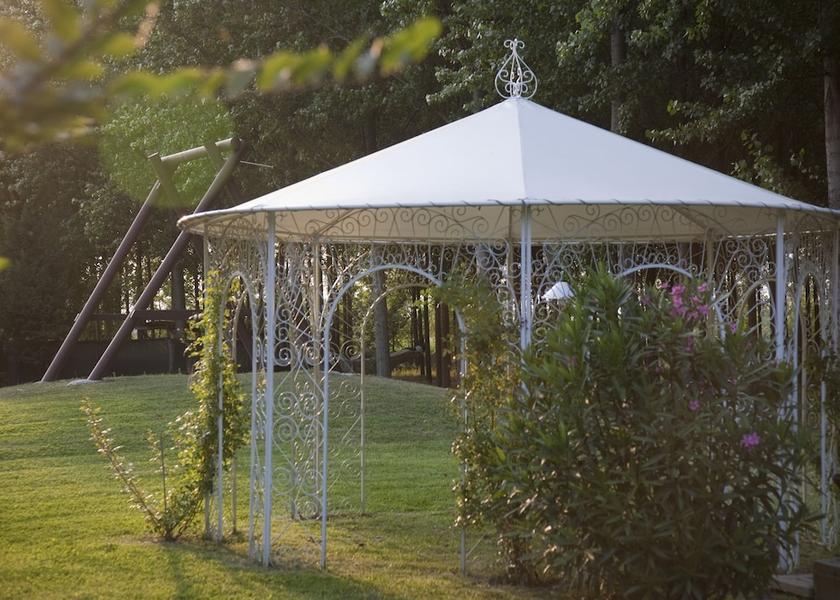 Veneto Mirano Exterior Detail