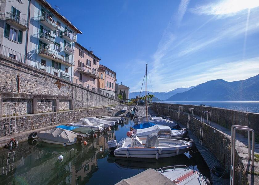 Lombardy Griante Exterior Detail