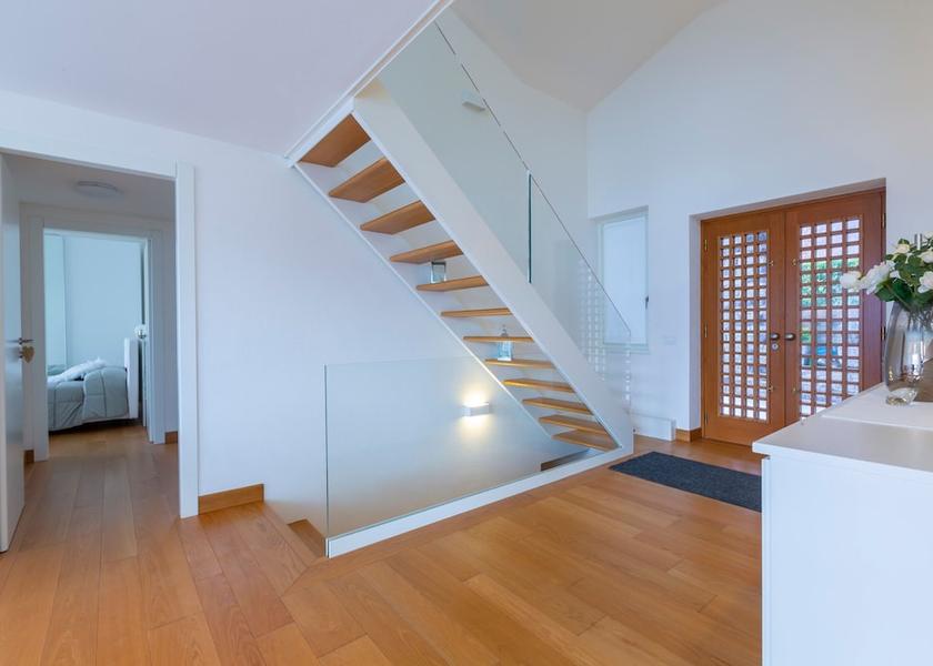 Lombardy Griante Staircase