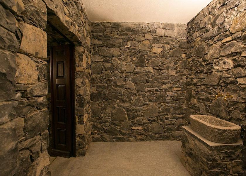 Lombardy Griante Amenity