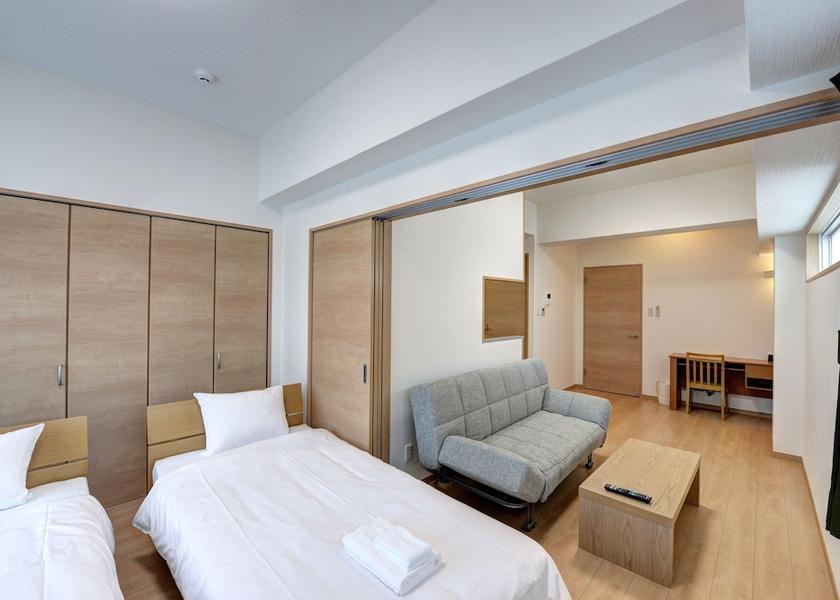 Okinawa Room