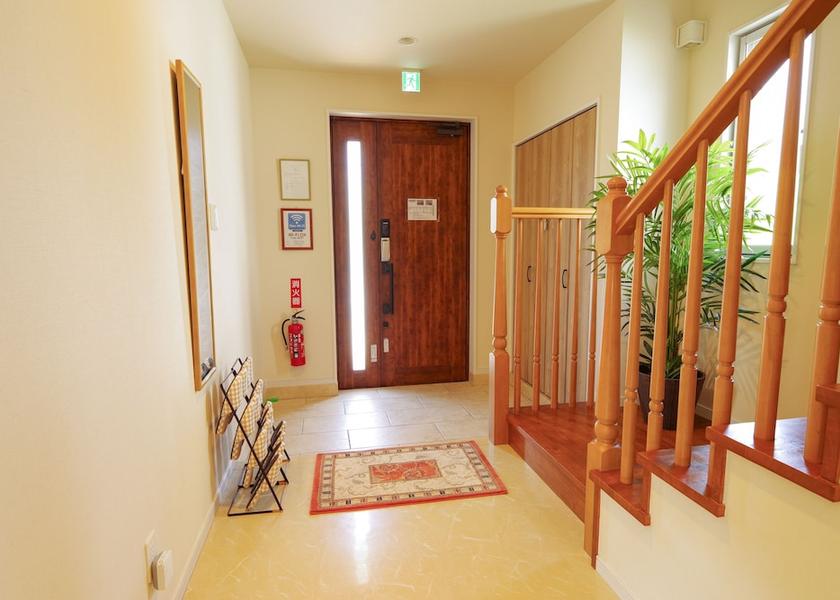  Okinawa Interior Entrance