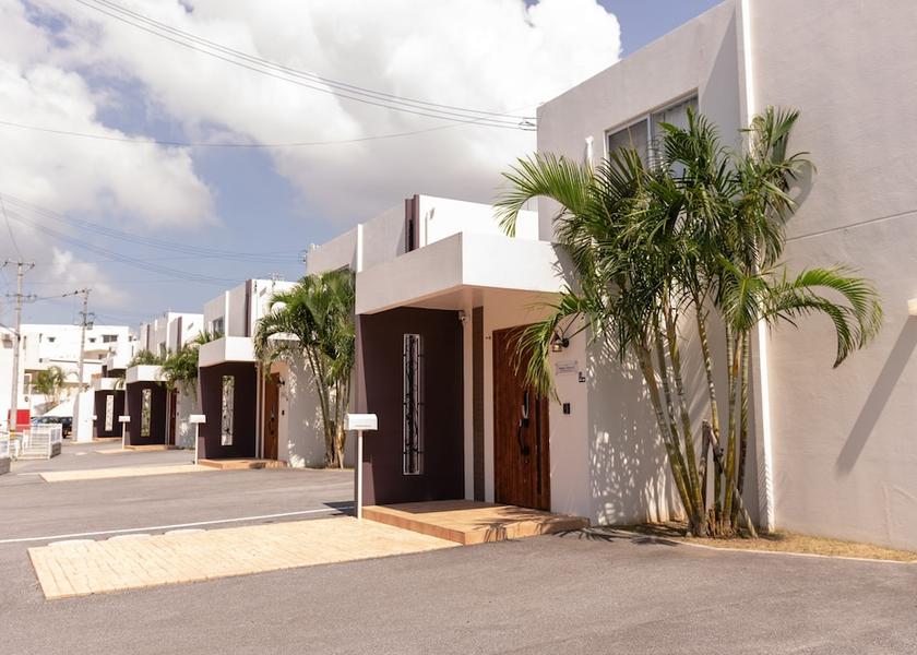  Okinawa Exterior Detail
