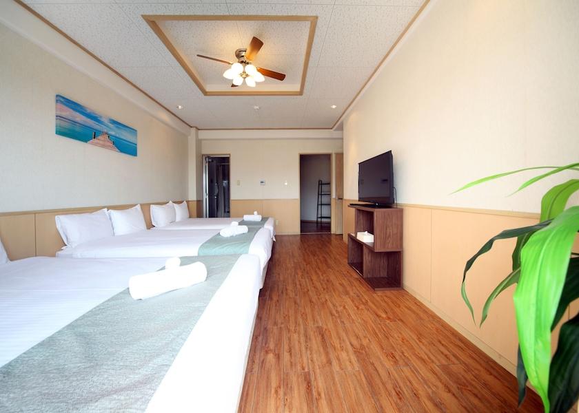  Okinawa Room