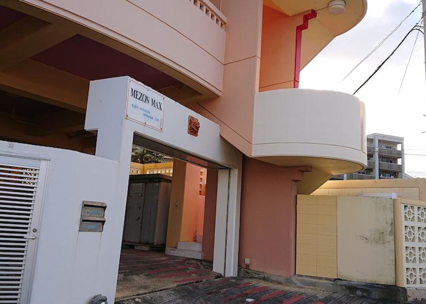  Okinawa Exterior Detail