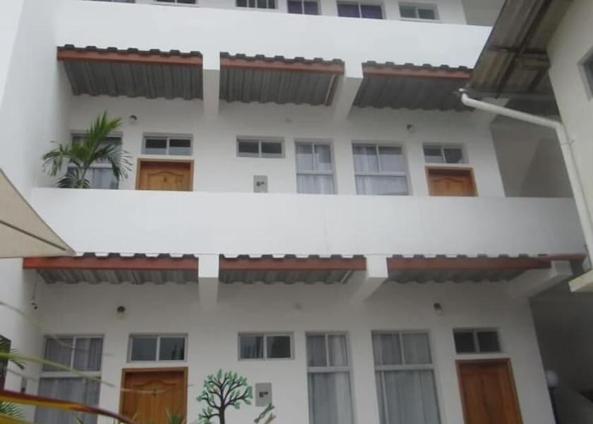  Esmeraldas Exterior Detail