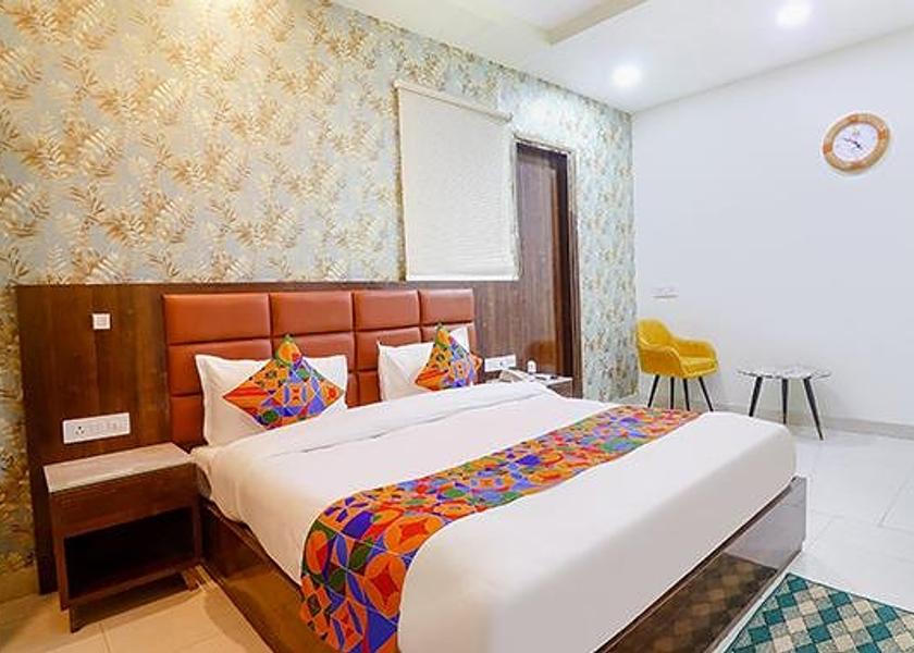Uttar Pradesh Noida Deluxe Room