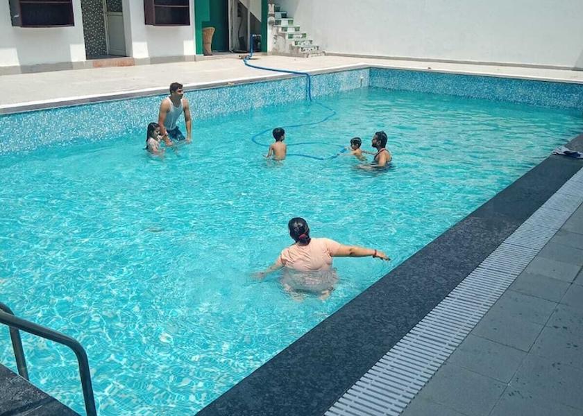 Uttarakhand Ramnagar Pool