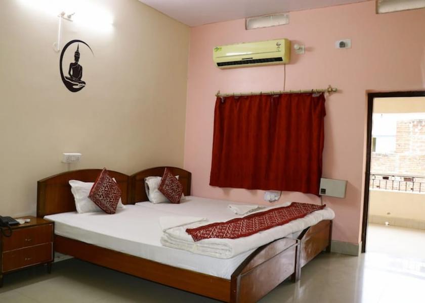 Bihar Rajgir Room