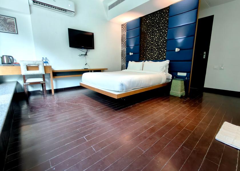 Gujarat Vadodara Imperial Deluxe Rooms (Double King and Queen Bed)