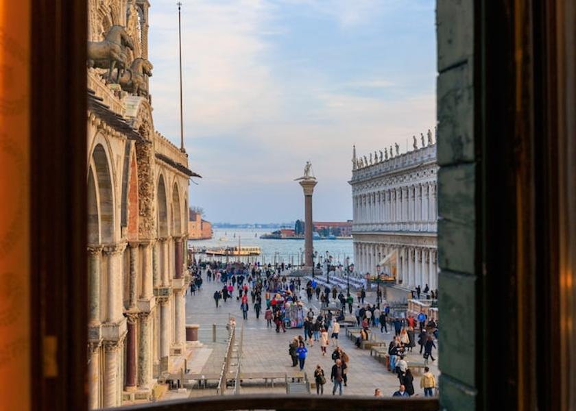 Veneto Venice Exterior Detail