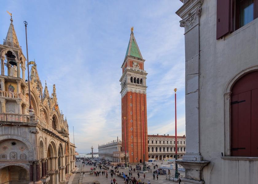 Veneto Venice Exterior Detail