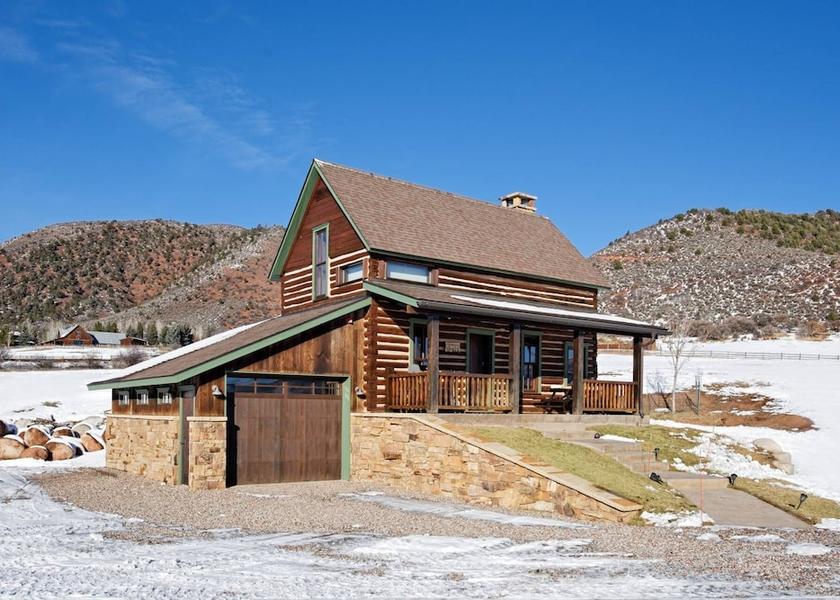 Colorado Aspen Exterior Detail