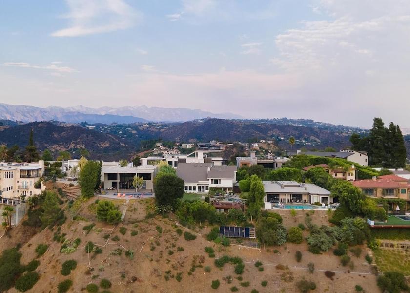 California Los Angeles Exterior Detail