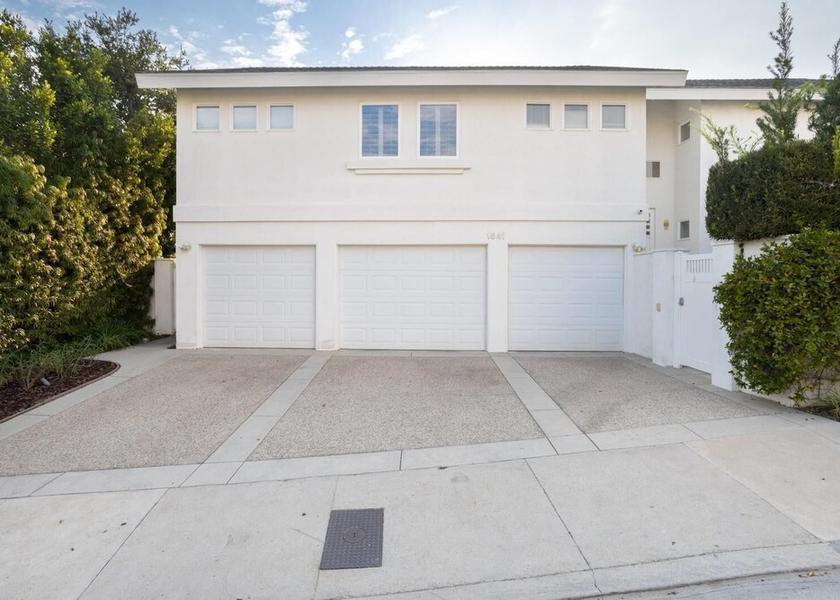 California Los Angeles Exterior Detail