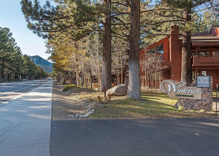 California Mammoth Lakes Exterior Detail