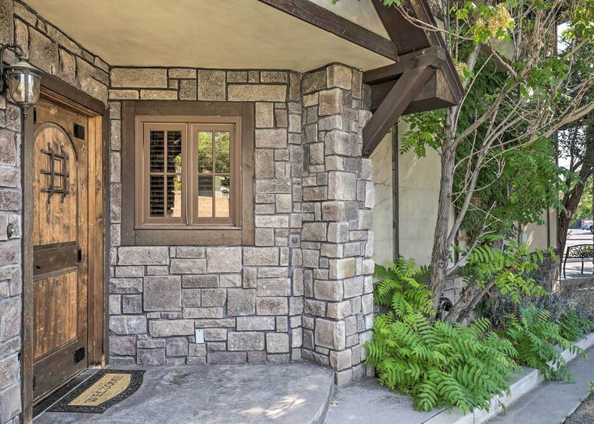 Utah Cedar City Interior Entrance