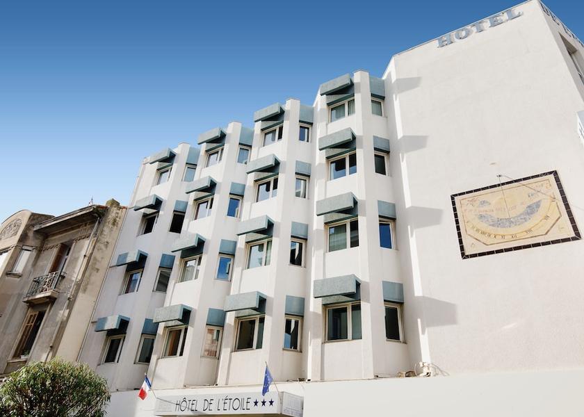 Provence - Alpes - Cote d'Azur Antibes Facade