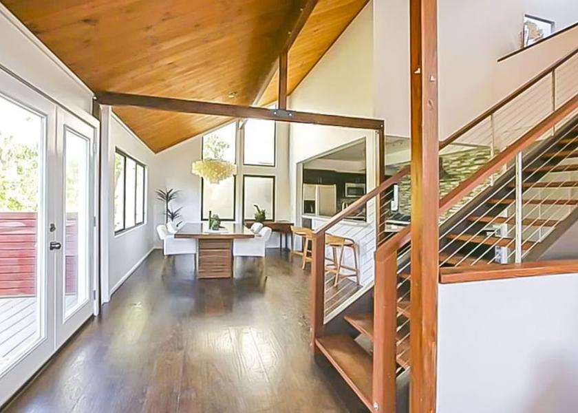 California Agoura Hills Interior Entrance