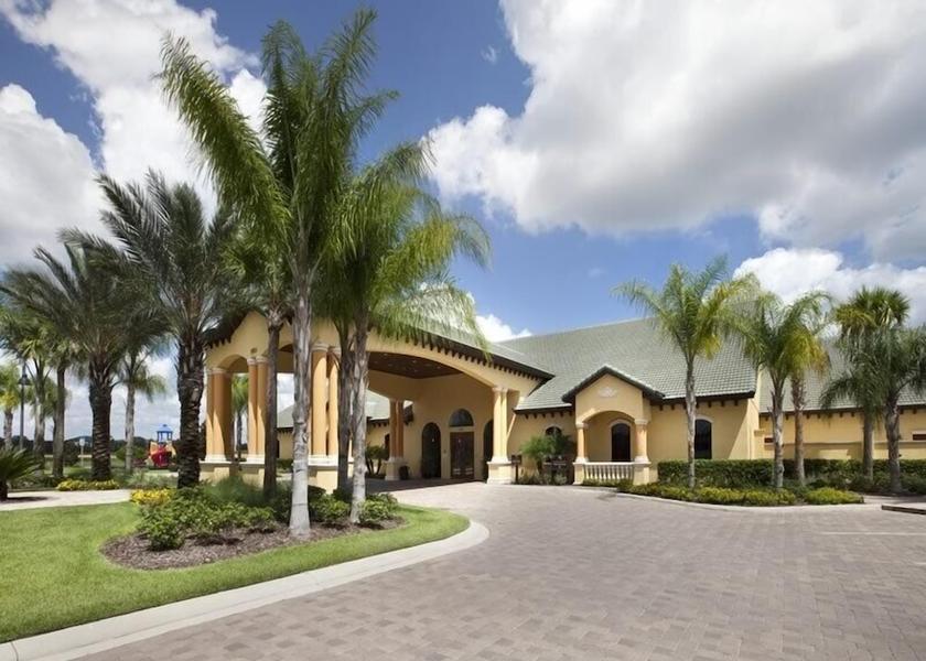 Florida Four Corners Exterior Detail