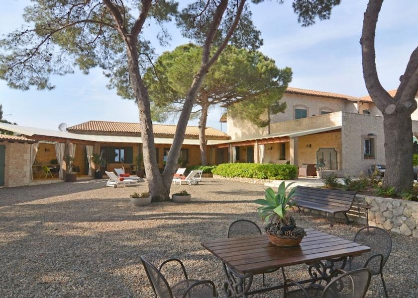 Sicily Licata Property Grounds