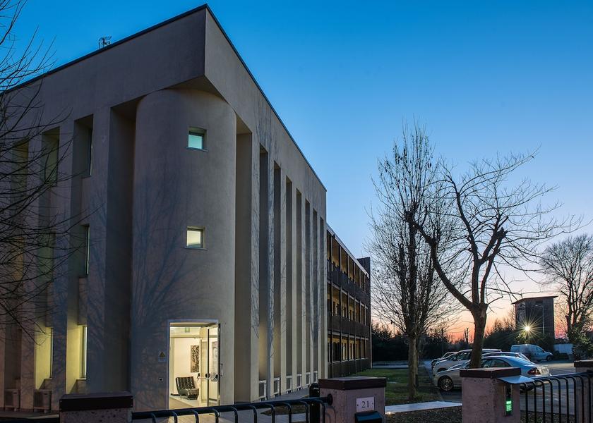 Veneto Villorba Exterior Detail