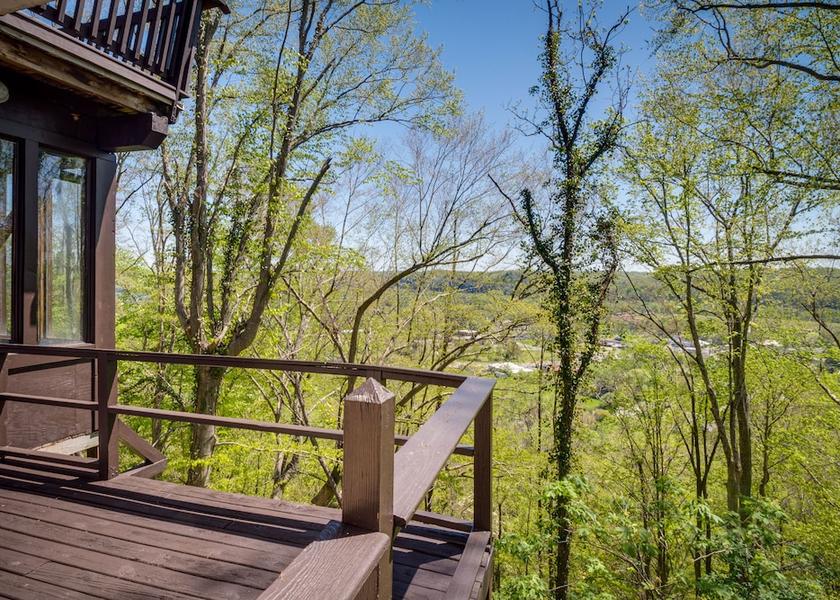 Kentucky Burkesville Interior Entrance