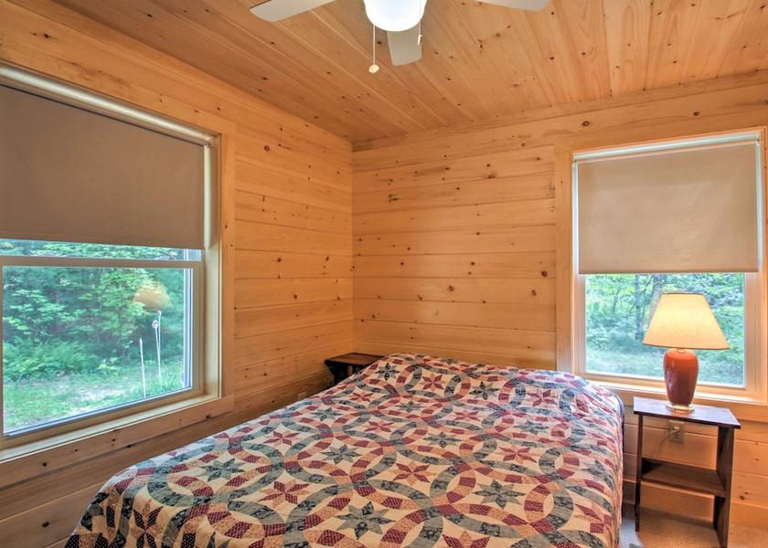 Illinois Raymond Interior Entrance