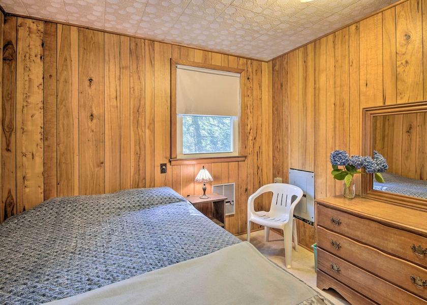 Illinois Raymond Interior Entrance