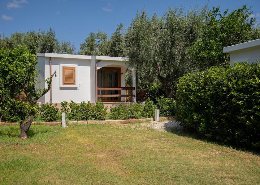Puglia Mattinata Exterior Detail