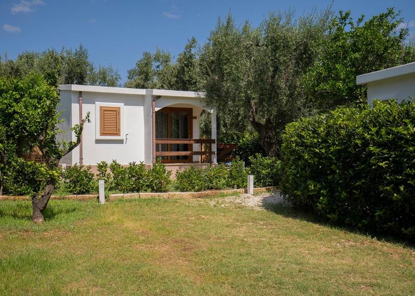 Puglia Mattinata Exterior Detail