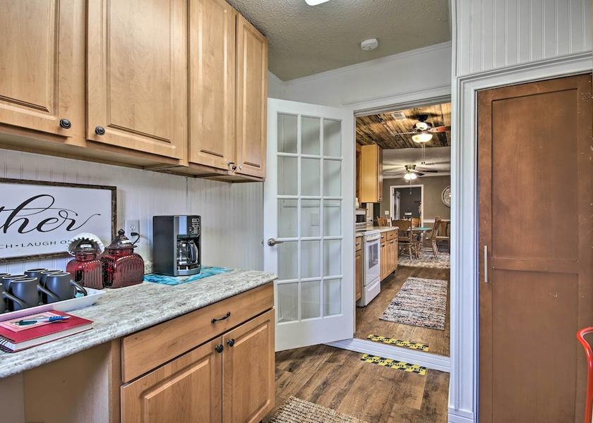 Oklahoma Grove Interior Entrance