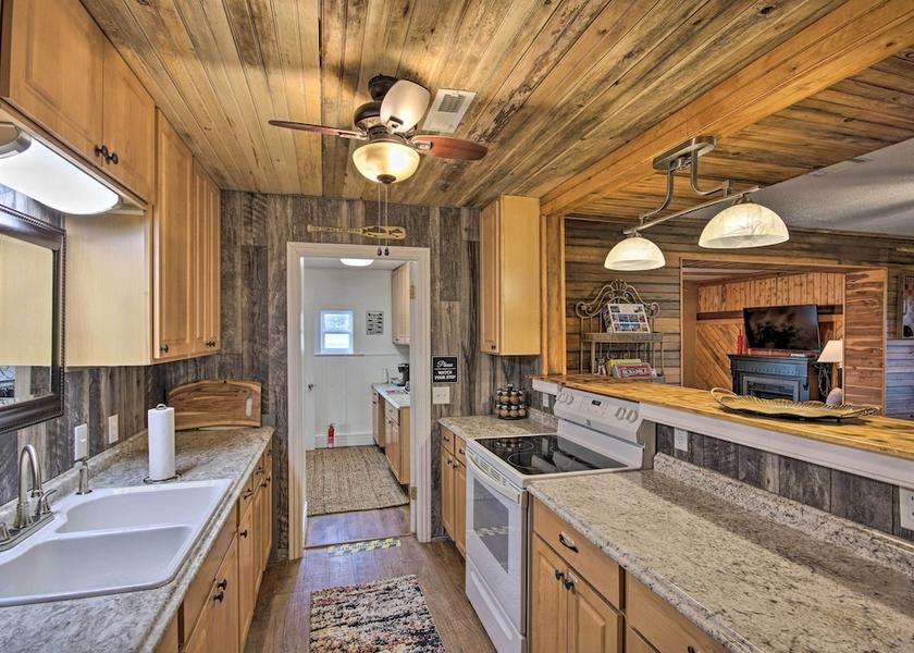 Oklahoma Grove Interior Entrance