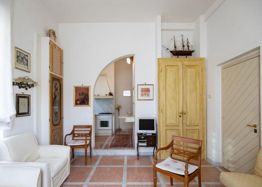 Tuscany Camaiore Interior Entrance