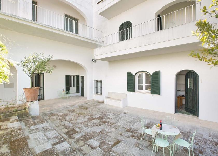 Puglia Ugento Facade