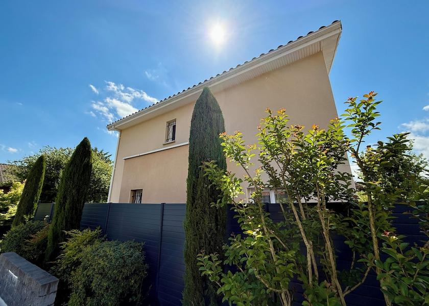 Auvergne-Rhone-Alpes Beynost Facade