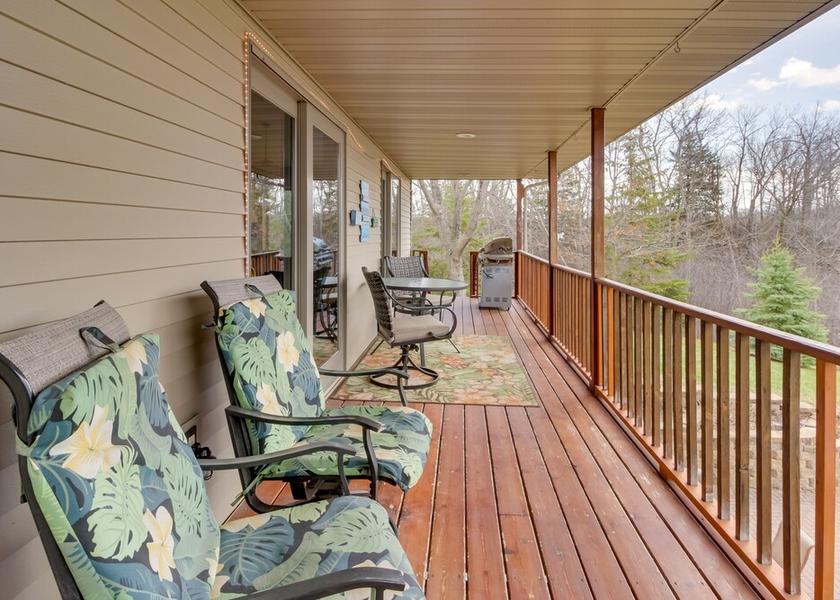 Minnesota Spicer Interior Entrance