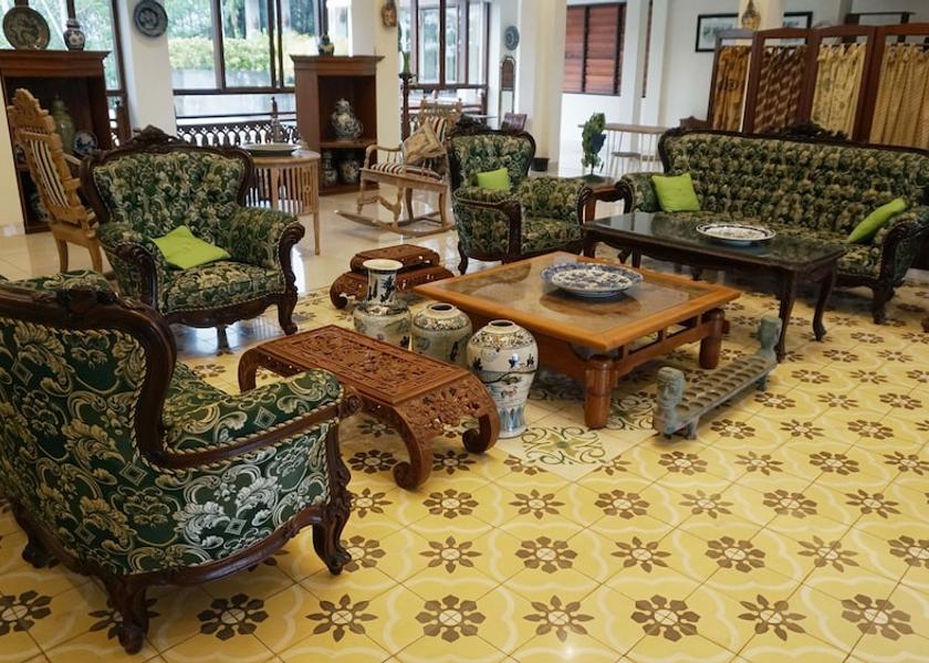  Ngaglik Lobby