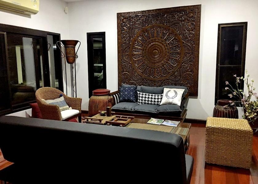 Phuket Si Sunthon Living Area