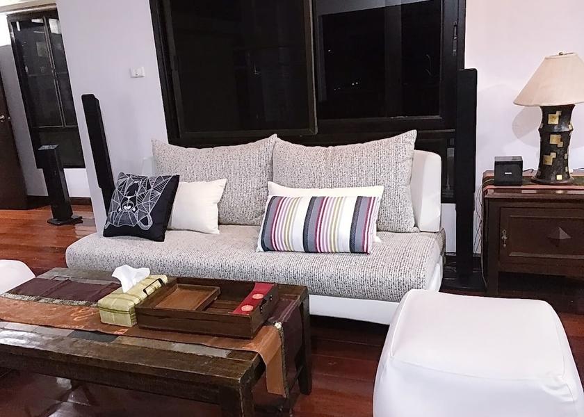 Phuket Si Sunthon Living Area