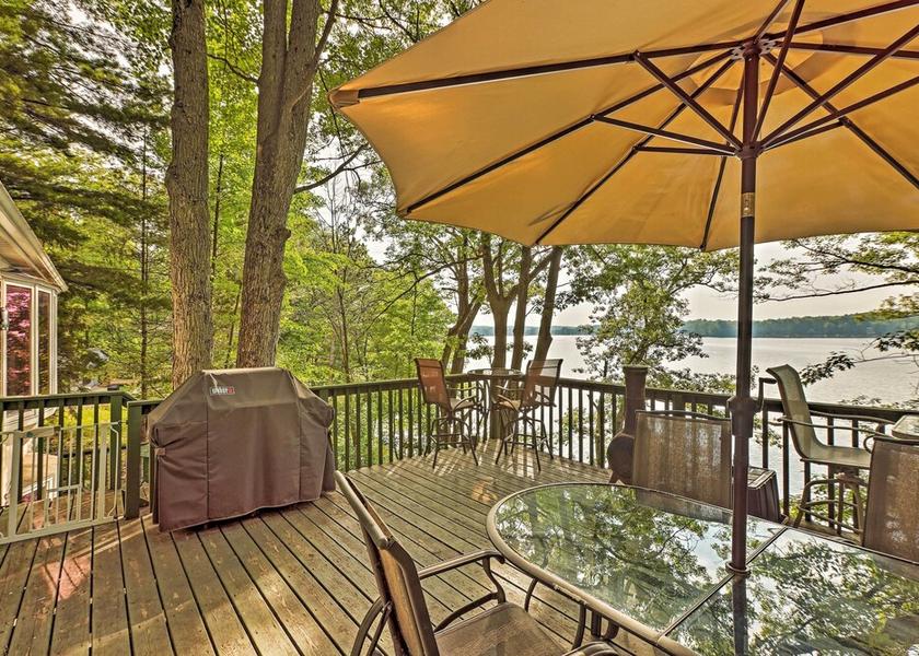 Illinois Le Roy Interior Entrance