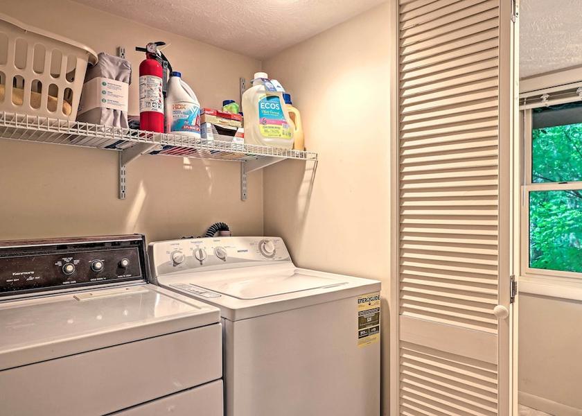 Illinois Le Roy Interior Entrance