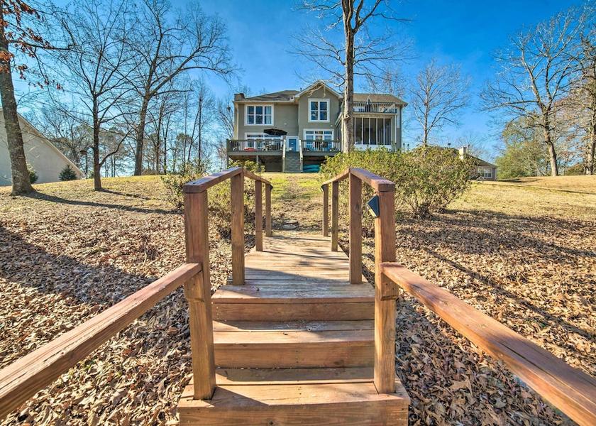 Maine Northport Interior Entrance