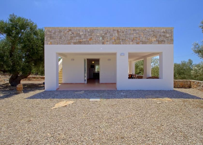 Puglia Patu Exterior Detail