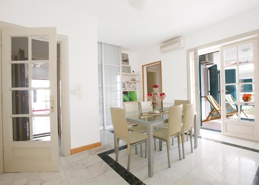  Sveti Stefan In-Room Dining