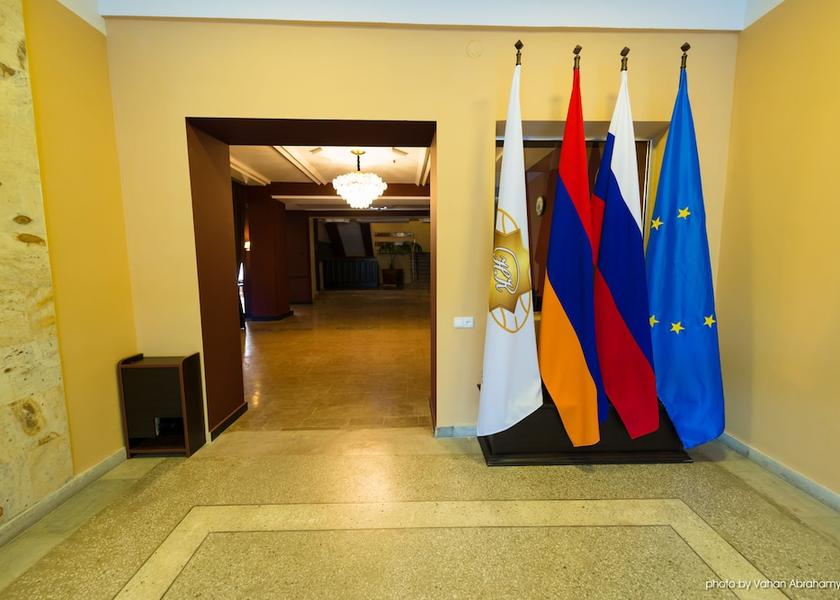  Vanadzor Interior Entrance